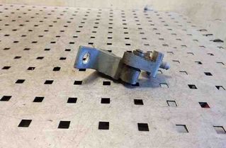 AUDI Q5 8R (2008-2017) Priekšējo kreiso durvju eņģes 8K0831401B 26134032