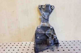 VOLVO XC60 1 generation (2008-2017) Кронштейн генератора 30731516 26138496