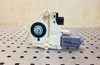 AUDI Q7 4L (2005-2015) Aizmugurējo labo durvju loga vadības motorīts 4L0959802B 26181990