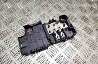 AUDI Q5 8R (2008-2017) Fuse box 8K0937517 26187408