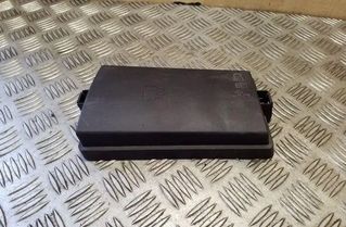 VOLKSWAGEN Passat Variant 1 generation (2010-2024) Крышка блока предохранителей 5Q0937132B 26201633