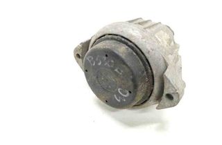 BMW 5 Series E34 (1988-1996) Priekšējais motora stiprinājums 31552324