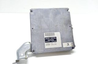 TOYOTA Avensis Verso 1 generation (2001-2003) Motora vadības bloks 8966144360 32798998
