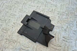 SKODA Octavia 3 generation (2013-2020) Drošinātāju kārbas vāks 5Q0927165D 28354750