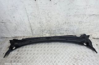 FORD Fusion 1 generation (2002-2012) Priekšējā stikla tīrītāja apdare / plastmasa DS73F02216AF 33010443