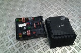 VOLKSWAGEN Golf 5 generation (2003-2009) Блок предохранителей 1K0937124K 22227341