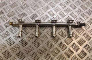 AUDI A4 B8/8K (2011-2016) Degvielas spiediena sensors 06J906051D 22232142