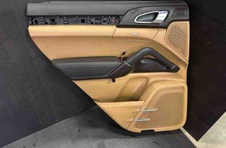 PORSCHE Cayenne 958 (2010-2018) Aizmugurējo kreiso durvju panelis 7P5867211G 31418203