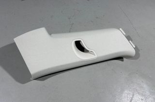 VOLKSWAGEN Touareg 2 generation (2010-2018) Aizmugurējā kreisā statnes apdare 7P6867241G 32190677