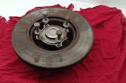 BMW 1 Series E81/E82/E87/E88 (2004-2013) Front Right Wheel Hub 6765154 31899644