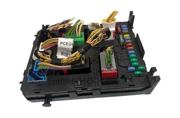 CITROËN Berlingo 2 generation (2008-2023) Fuse box 281197595 30457691