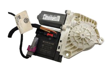 VOLKSWAGEN Passat B7 (2010-2015) Маторчик стеклоподъемника передней левой двери 1K0959702K 30488269