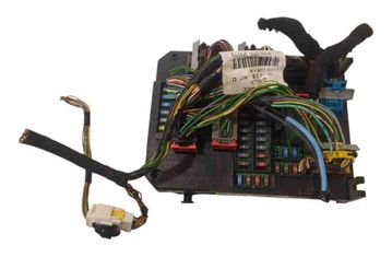 PEUGEOT 508 1 generation (2010-2020) Блок предохранителей S180121005G,BSIQ0500,9664992380 32571951