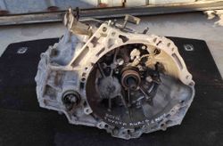 TOYOTA Auris 2 generation (2012-2015) Gearbox 3311102050 32701765