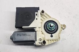 VOLKSWAGEN Passat B6 (2005-2010) Priekšējo labo durvju logu pacelšanas motorīts 1K0959792G,F005S00204 31867965