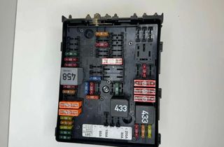 AUDI A4 B6/8E (2000-2005) Блок предохранителей 1K0937124K 31888988