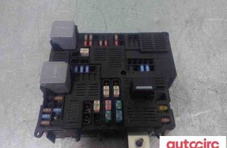 VOLVO V90 2 generation (2016-2024) Fuse Box 31676132,31398004 30852168