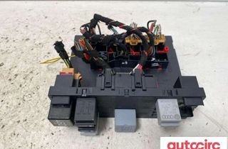 AUDI A3 8P (2003-2013) Блок предохранителей 8p0907279p,8p0907279c 31676342