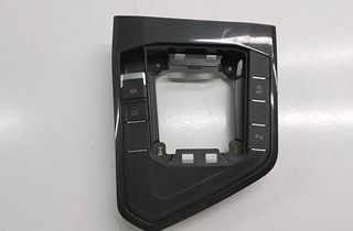 VOLKSWAGEN Tiguan 2 generation (2016-2024) Пластиковая отделка  переключения передач 5NN927225 31875339