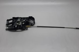 BMW 7 Series F01/F02 (2008-2015) Priekšējo labo durvju iekšējā roktura rāmis/kronšteins X4718722812,15784900,7175732,15784500,7187228 13345022