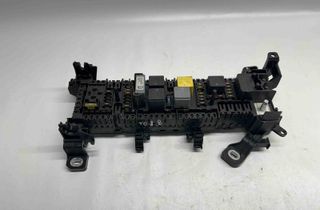 MERCEDES-BENZ CLA-Class C117 (2013-2016) Fuse Box A2465402714 23685155