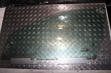 VOLVO V70 2 generation (2000-2008) Стекло передней левой двери 43R001106 33064248