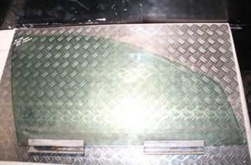 VOLVO S60 1 generation (2000-2009) Стекло передней правой двери 43R001106 33065080