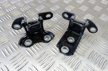 TOYOTA Yaris 4 generation (2020-2023) Left rear door hinge kit 68780-0H010,68760-0H010 30382000