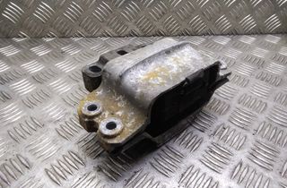 VOLKSWAGEN Passat B6 (2005-2010) Priekšējais motora stiprinājums 3c0199555 17820710