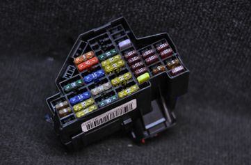 VOLKSWAGEN Passat B7 (2010-2015) Drošinātāju kārba 3C2941824 1509606