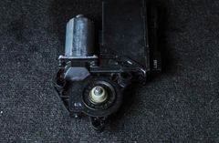 AUDI A4 B7/8E (2004-2008) Aizmugurējo kreiso durvju loga pacēlāja motorīts 8E0959801E105998-2045WK49204CBF 1522608