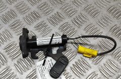 BMW X5 F15 (2013-2018) Петля капота 7326020 30348899