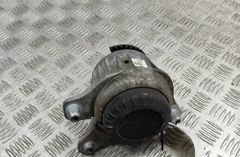 MERCEDES-BENZ E-Class W213/S213/C238/A238 (2016-2024) Dzinēja stiprinājums/spilvens labajā pusē A2132400600 30771801