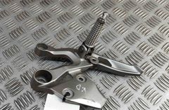 YAMAHA MT Priekšējais labās puses kāju balsta kāju pakaramais 32005780