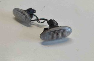 MAZDA 6 GG (2002-2007) Front Right Fender Turn Signal P2829 17069473