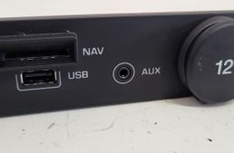LAND ROVER Discovery 5 generation (2016-2024) Mūzikas atskaņotāja papildu savienotāji (AUX / USB) FK7219C166BD 32785076