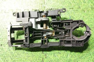 BMW 7 Series F01/F02 (2008-2015) Priekšējo labo durvju iekšējā roktura rāmis/kronšteins 4718722811 22508626