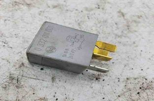 TOYOTA Corolla Verso 1 generation (2001-2009) Relays 0332011001,9008087019 25504243