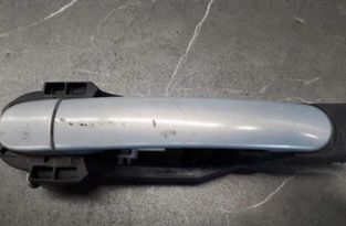 SEAT Leon 1 generation (1999-2005) Kreisās puses bīdāmo durvju ārējais rokturis 6L0837885 30117857