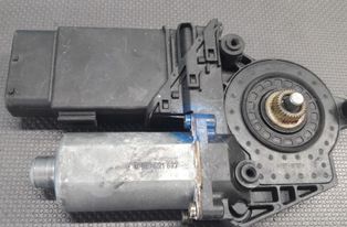 VOLKSWAGEN Variant VII TDI (2014-2024) Priekšējo kreiso durvju logu pacēlāja motorīts 9776101430203 30169067