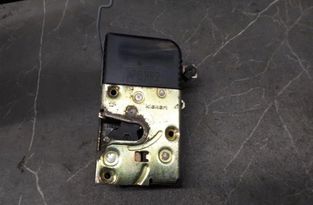 PEUGEOT 406 1 generation (1995-2004) Priekšējo labo durvju slēdzene 30183520