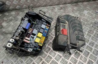 MERCEDES-BENZ A-Class W176 (2012-2018) Блок предохранителей A2465400182 32631470