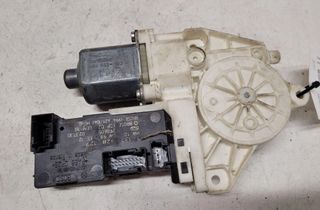 PEUGEOT 307 1 generation (2001-2008) Front Left Door Window Regulator Motor 1137328127 28661753