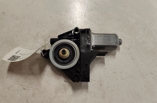 VOLVO V40 2 generation (2012-2020) Маторчик стеклоподъемника передней левой двери 966268103 28743322