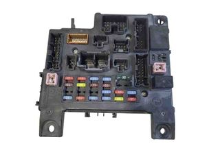 CITROËN C-Crosser 1 generation (2007-2013) Fuse box E6116RAI000004 32595751