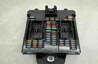 VOLVO XC90 2 generation (2014-2024) Fuse box 32209198 27446552