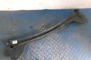 SEAT Ibiza 3 generation (2002-2008) Vējstikla apdare 6J1853185 30331476