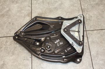 MERCEDES-BENZ E-Class W212/S212/C207/A207 (2009-2016) Rear left door window lifter A2076701303 13854696