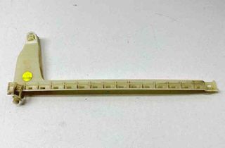 AUDI Q5 8R (2008-2017) Стеклянная рейка задней двери 80A839067 32694692