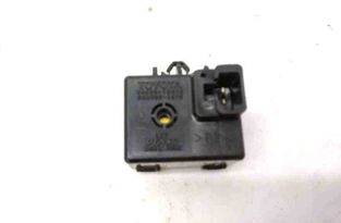 TOYOTA Avensis 2 generation (2002-2009) Реле 0689003570,8665013010 32593419